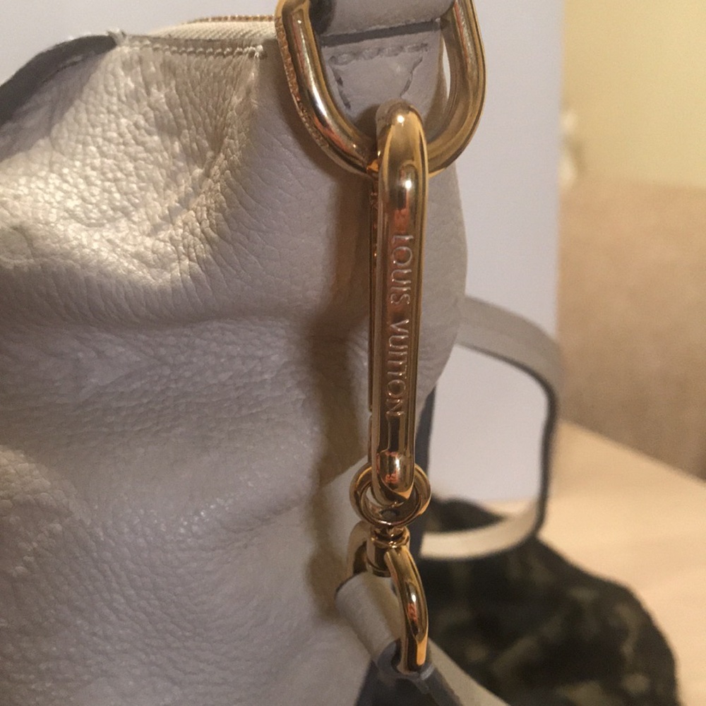 🎉HP🎉 🍾FIRM EUC Louis Vuitton Lumineuse Emp PM Tote #SP4161 - Picture 4 of 16